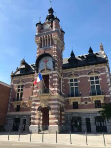 Photo de la Mairie de Loos – Auteur : Nicolasdeterpigny – Source : Wikipédia – Licence : CC BY-SA 4.0